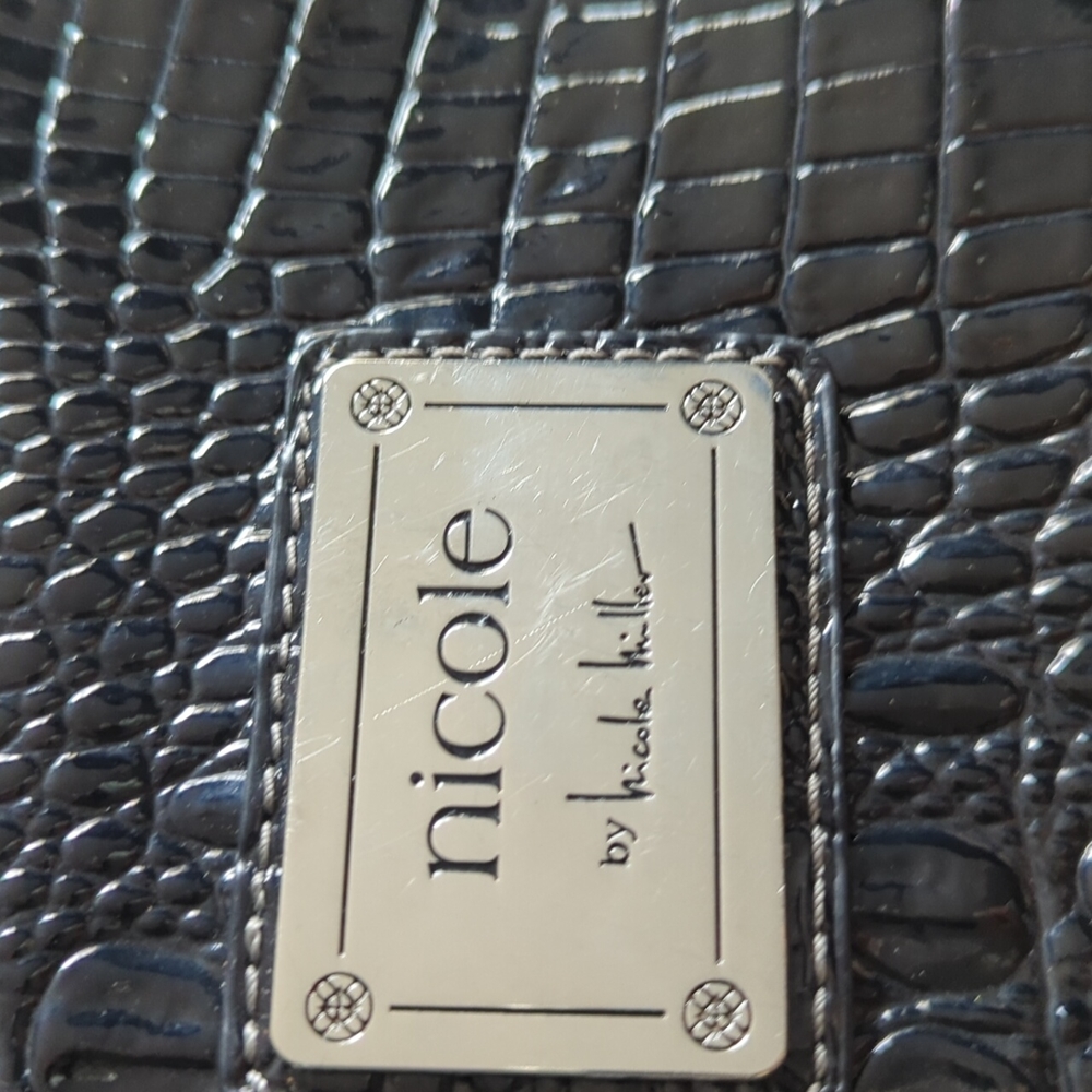 Purse - Picture 2 of 6
